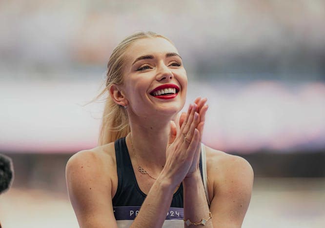 head person face happy laughing adult female woman