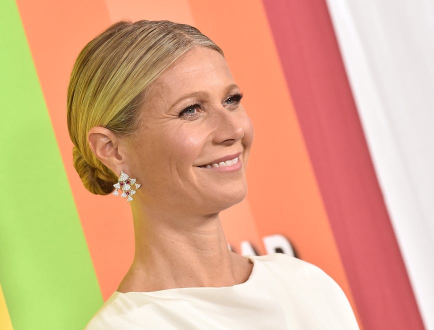 actress,celebrity,famous,star,entertainment,famous people,head shot,red carpet arrivals,celebrity red carpet,premiere,actor,fame personality,horizontal,personality,gwyneth paltrow,talent,event blonde hair person head face accessories earring jewelry neck smile